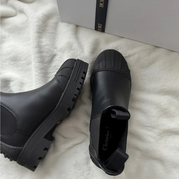 DIOR BOOTS - Picture 3 of 9